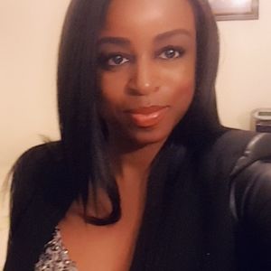 Meet your Posher, Safiya